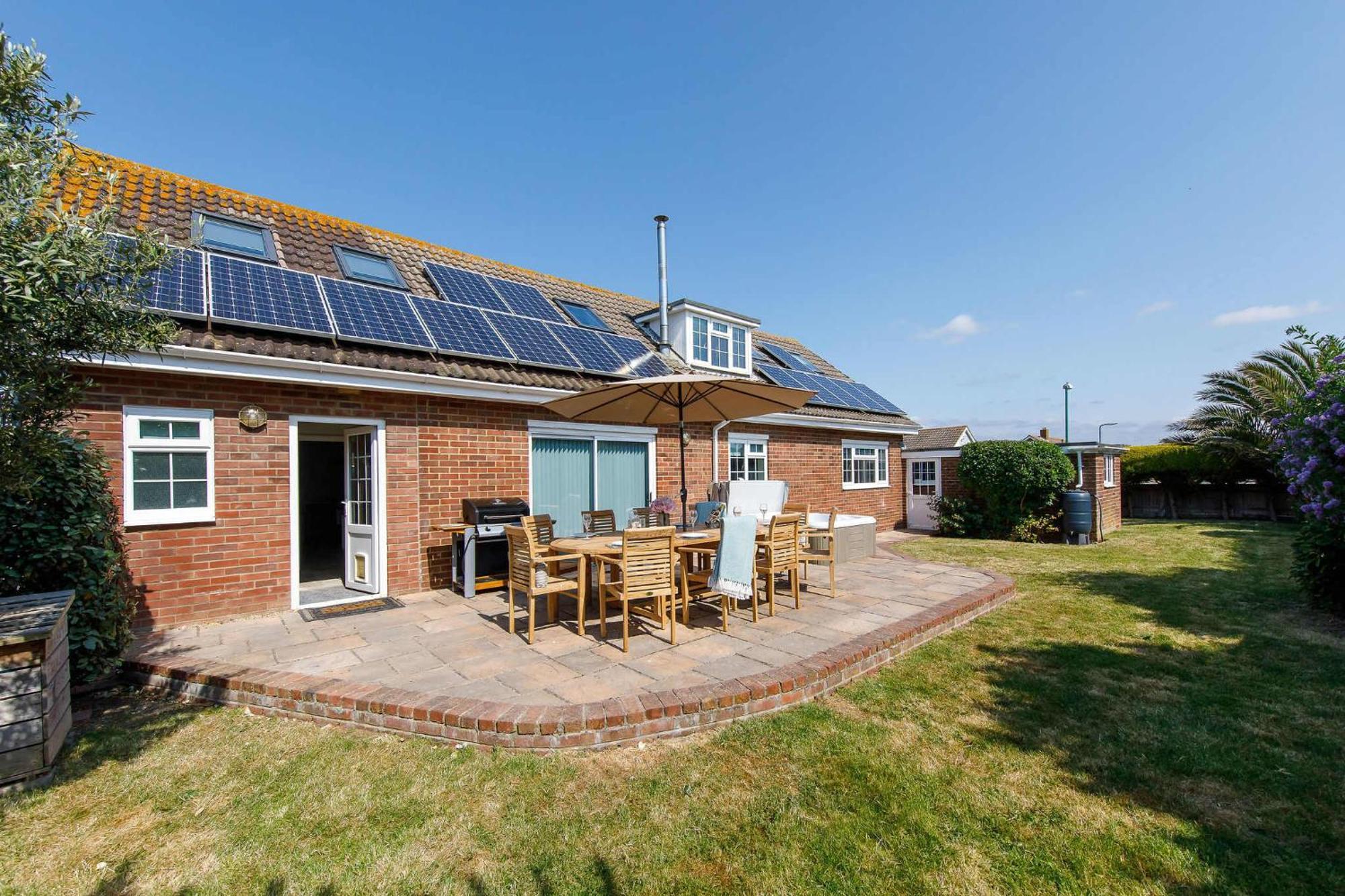 Beach House For 10 With Hot Tub & Garden West Wittering Exterior foto