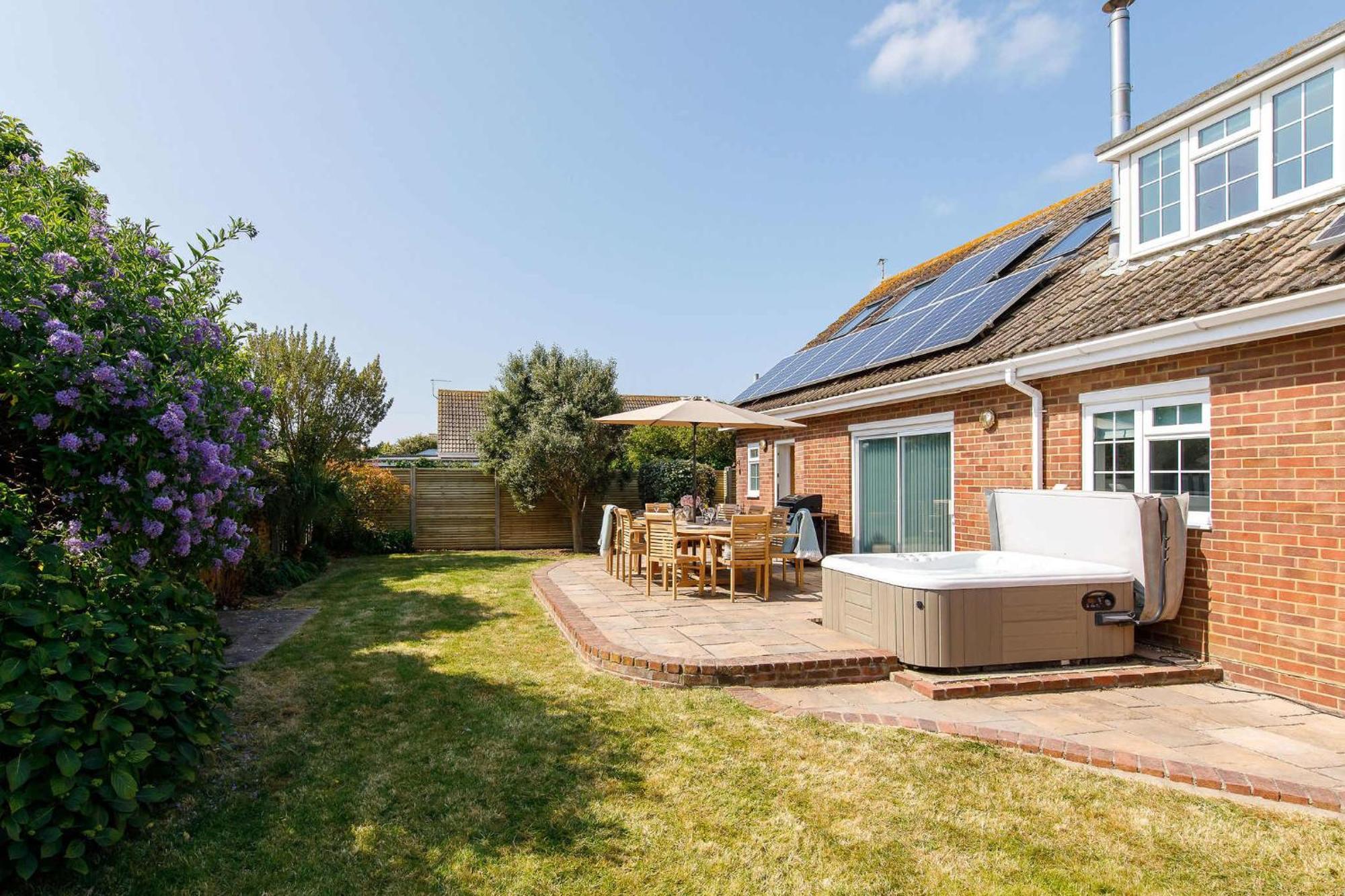Beach House For 10 With Hot Tub & Garden West Wittering Exterior foto